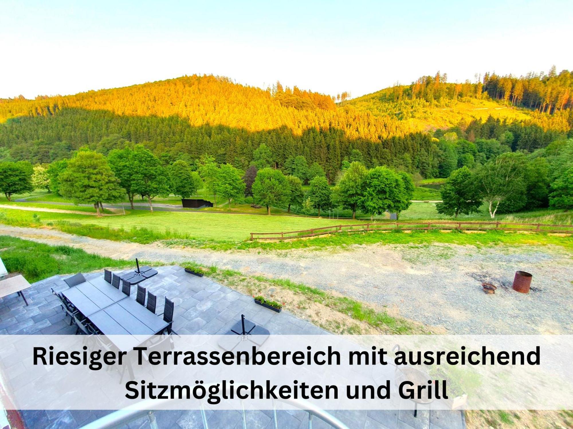 Ferienhaus Grimme - 350M2, 18 Betten - Mit Indoorspielplatz, Pool, Grosser Terrasse, Grill, Sauna, Kicker, Dart, Uvm - Ideal Fuer Familien Schmallenberg Eksteriør billede